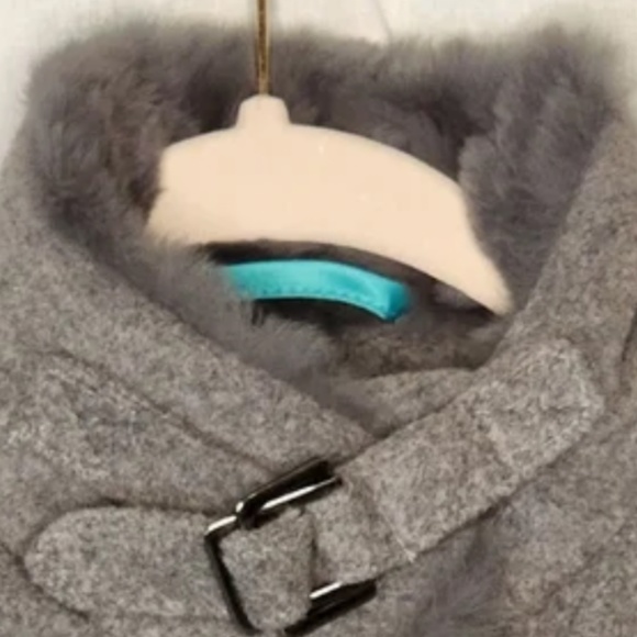 GREY VIA SPIGA WOOL CASHMERE BLEND COAT WITH LUXURIOUS RABBIT FUR TRIM. - Picture 3 of 6